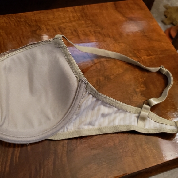 Gorgeous Blush lingerie bra - Picture 3 of 5